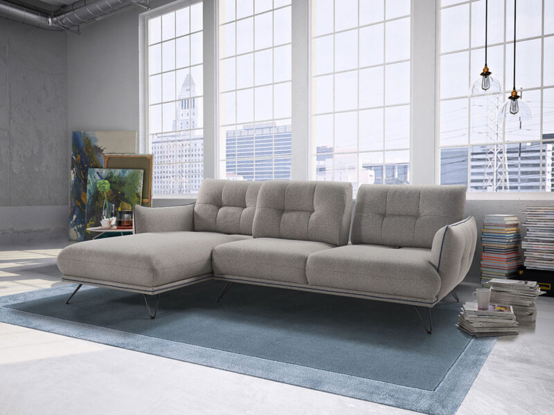 Osez le confort et la modularité d’un canapé avec dossier reculant !