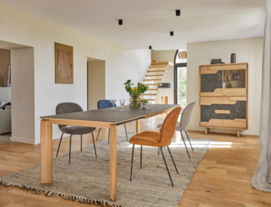Ronde, rectangulaire ou carrée : quelle est la forme idéale pour une table à manger ?