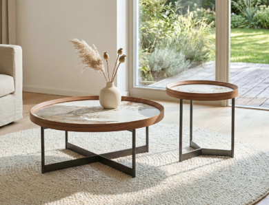 Table basse et bout de canapé, l’association gagnante pour le salon